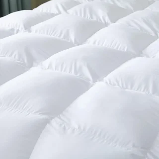Famanu Ganzendons dekbed Queensize Wit