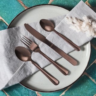 Wat vinden we goed aan de Home Deco Factory Bestekset 16-delig koper