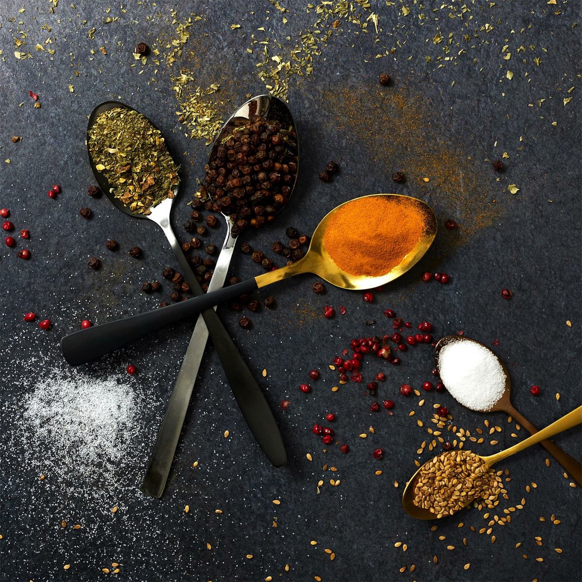 Wat vinden we goed aan de Home Deco Factory Bestekset Tableware Collection 48-delig koper RVS