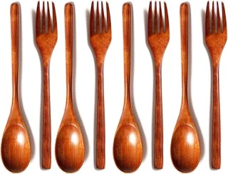 Houten bestekset van 8 stuks
