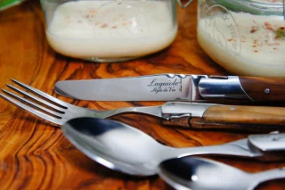 Laguiole Style de Vie Luxury Line bestekset 16-delig olijfhout