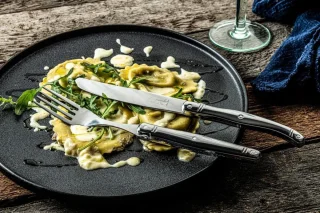 Laguiole Style De Vie Premium line bestekset 24-delig RVS
