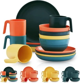 Plastic bestekset van 16 stukken