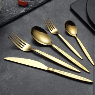 Roestvrijstalen bestekset 30-delig goudkleurig titanium voor 6 personen