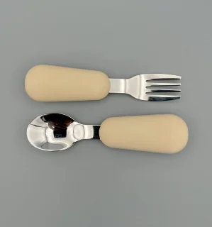 De RVS Kinderbestek Lepel & Vork – Beige in één oogopslag