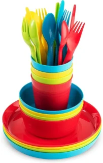 Set van 24 herbruikbare plastic serviezen
