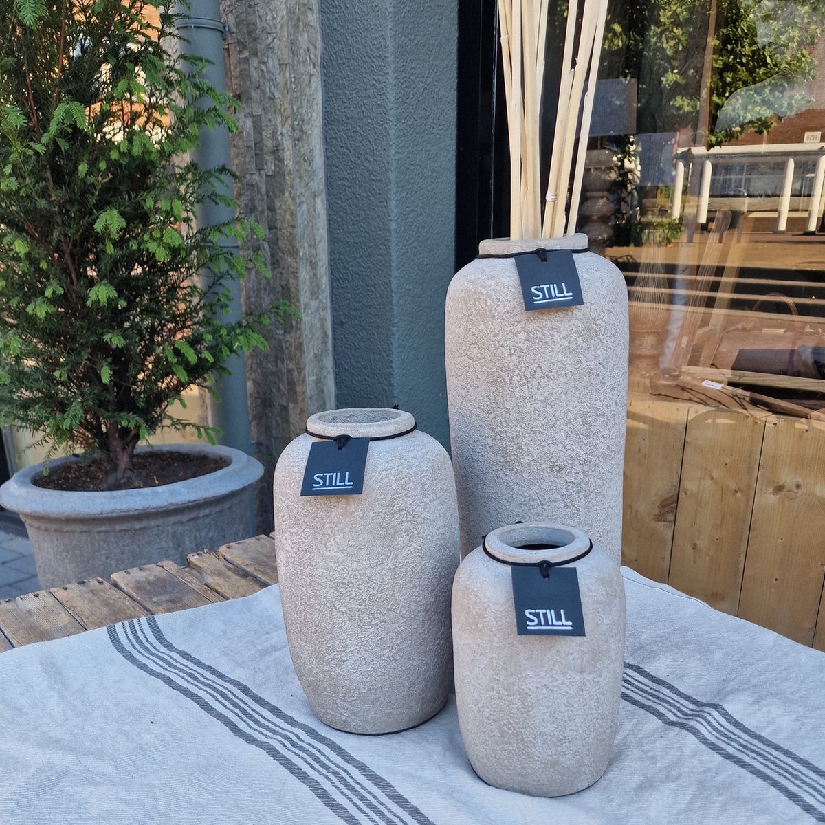 Wat vinden we goed aan de STILL flesvaas medium LIGHT 30 cm