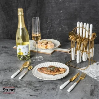 Stunq luxe 24-delig marmeren bestekset met goudkleurige accenten