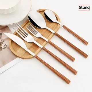 Stunq Rvs bestekset met imitatie houten handvat – 4 delig