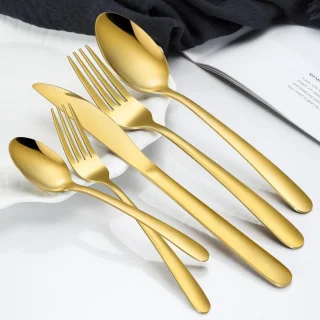 Unyqoos® Gouden bestekset voor 6 personen