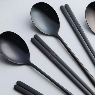 Unyqoos® Set Koreaanse eetstokjes en lepels - 4 stuks