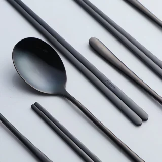 Unyqoos® Set Koreaanse eetstokjes en lepels - 4 stuks