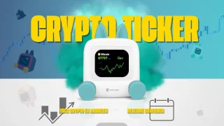 Wedjis Retro Mili-TV – Digitale Klok & Bluetooth Speaker – Smart display – Kunststof – Dimbaar scherm – Sinterklaas cadeautjes – Wit/Blauw