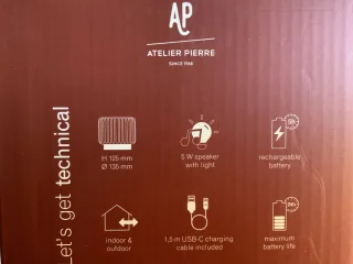 Atelier Pierre Dentelles speaker wit gouden basis