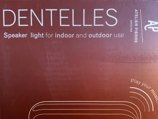 Atelier Pierre Dentelles speaker wit gouden basis