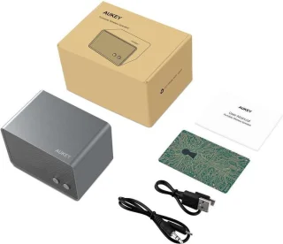 Aukey SK-M28 Bluetooth speaker