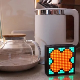 Divoom Timebox-Evo Pixelart Speaker Zwart