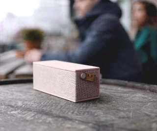 Fresh 'n Rebel Rockbox Brick Fabriq Bluetooth Speaker Roze