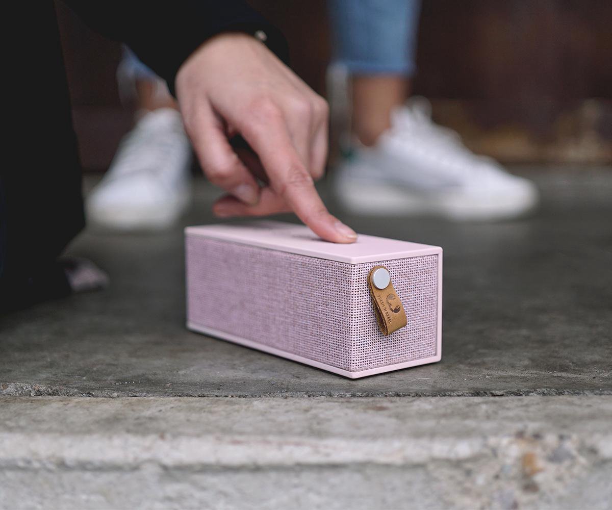 Fresh 'n Rebel Rockbox Brick Fabriq Bluetooth Speaker Roze