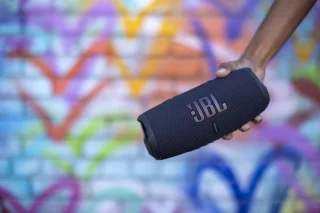 JBL Charge 5 Bluetooth Speaker Rood