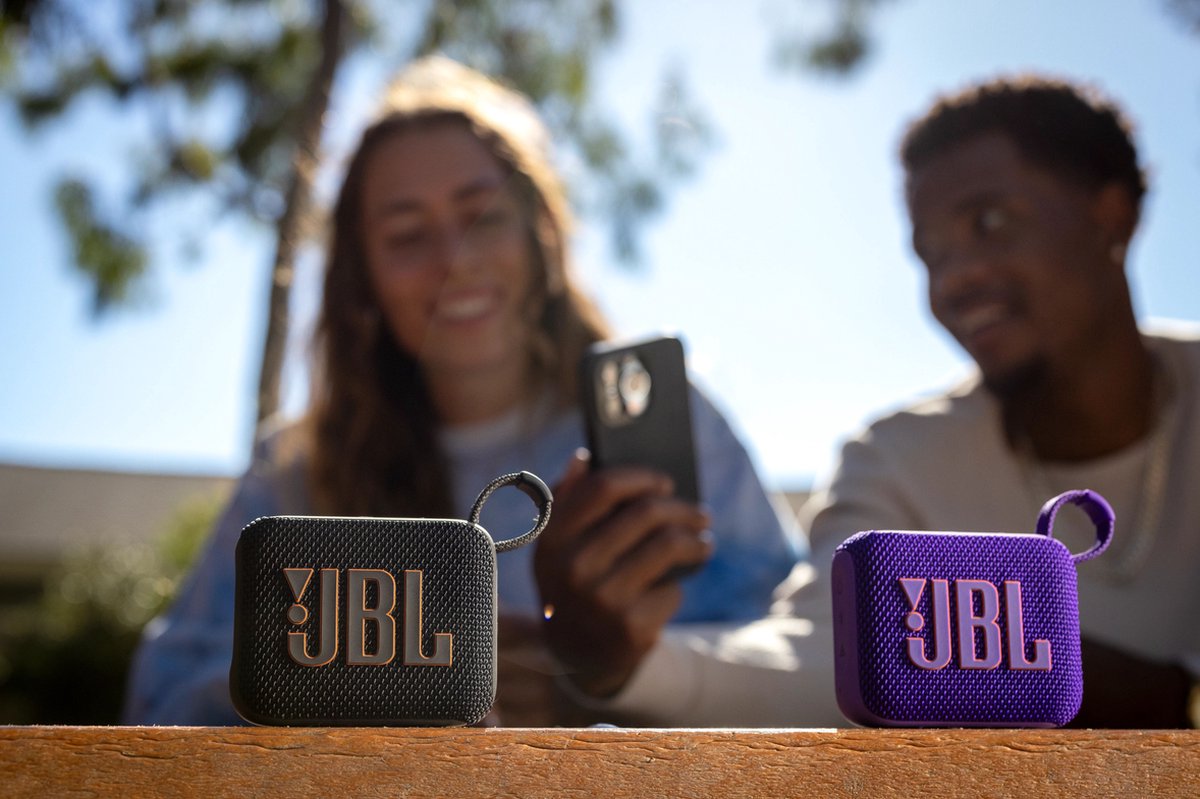 JBL GO 4 Bluetooth speaker wit