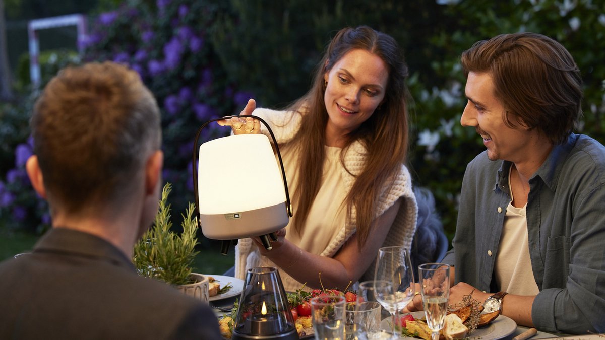Kooduu Lite-Up Play Mini JBL Earth Bluetooth Tafellamp