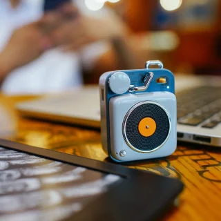 MUZEN Button Mini Bluetooth Luidspreker Berry Blauw