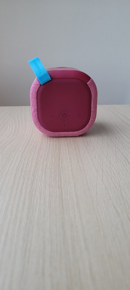 Remember Basso Bluetooth Speaker Berry