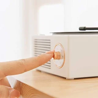 Retro-klassieke Bluetooth-speaker platenspeler-design lichtroze