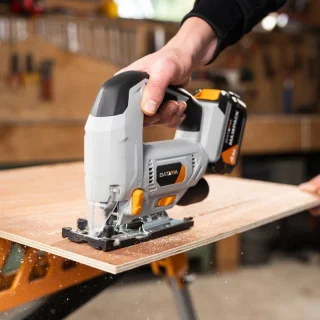 De Batavia 18V Accu-decoupeerzaag in één oogopslag