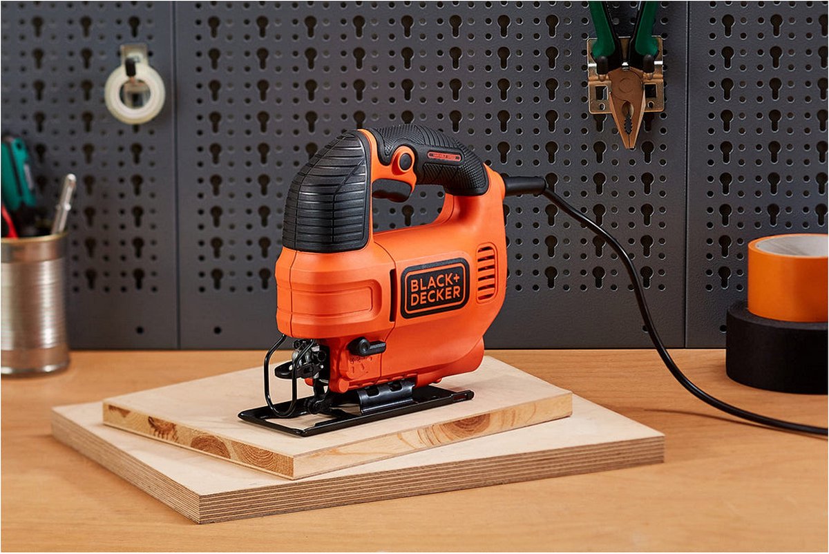 Black & Decker 520W Pendeldecoupeerzaag