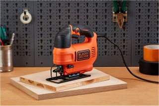 Black & Decker 520W Pendeldecoupeerzaag