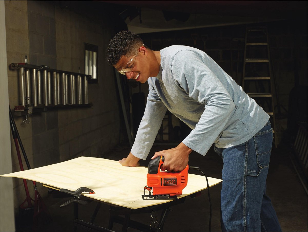 Black & Decker 520W Pendeldecoupeerzaag