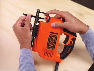 Black & Decker 520W Pendeldecoupeerzaag