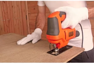 BLACK+DECKER Decoupeerzaag 400W T-blad