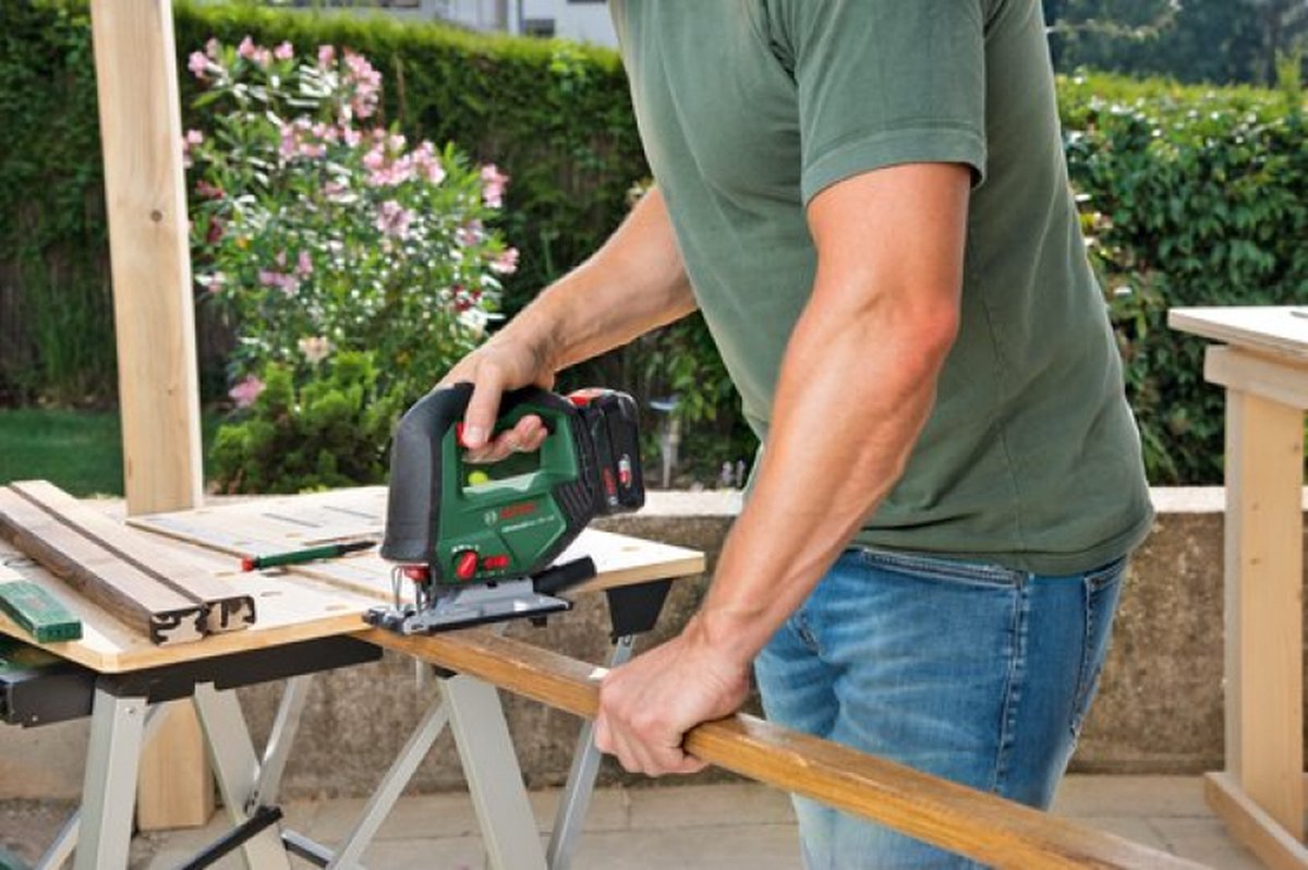 Bosch AdvancedSaw 18V-140 Accudecoupeerzaag Set