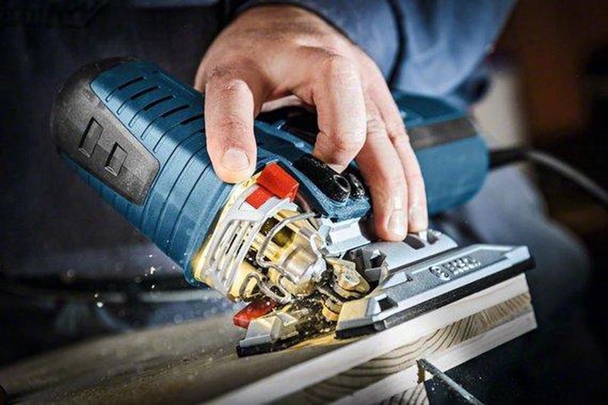 Bosch GST 160 CE Decoupeerzaagmachine