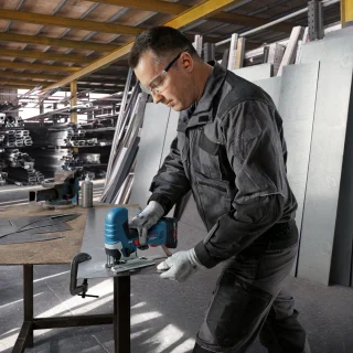 Wat vinden we goed aan de Bosch Professional GST 18V-125 S accu-decoupeerzaag set