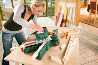 Bosch PST 700 E Decoupeerzaag 500W op snoer