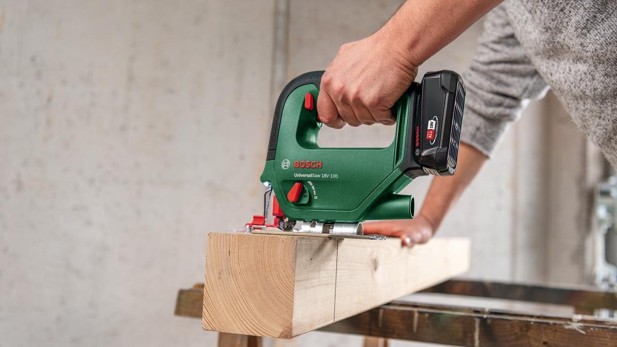 Bosch UniversalSaw 18V-100 Decoupeerzaag Zonder Accu en Lader