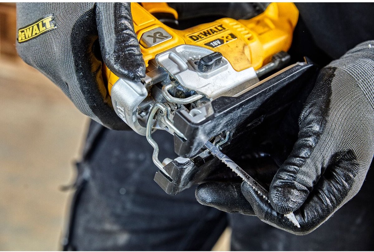 DeWALT DCS334P2 Accu Decoupeerzaag 18V 5,0Ah Li-ion TSTAK