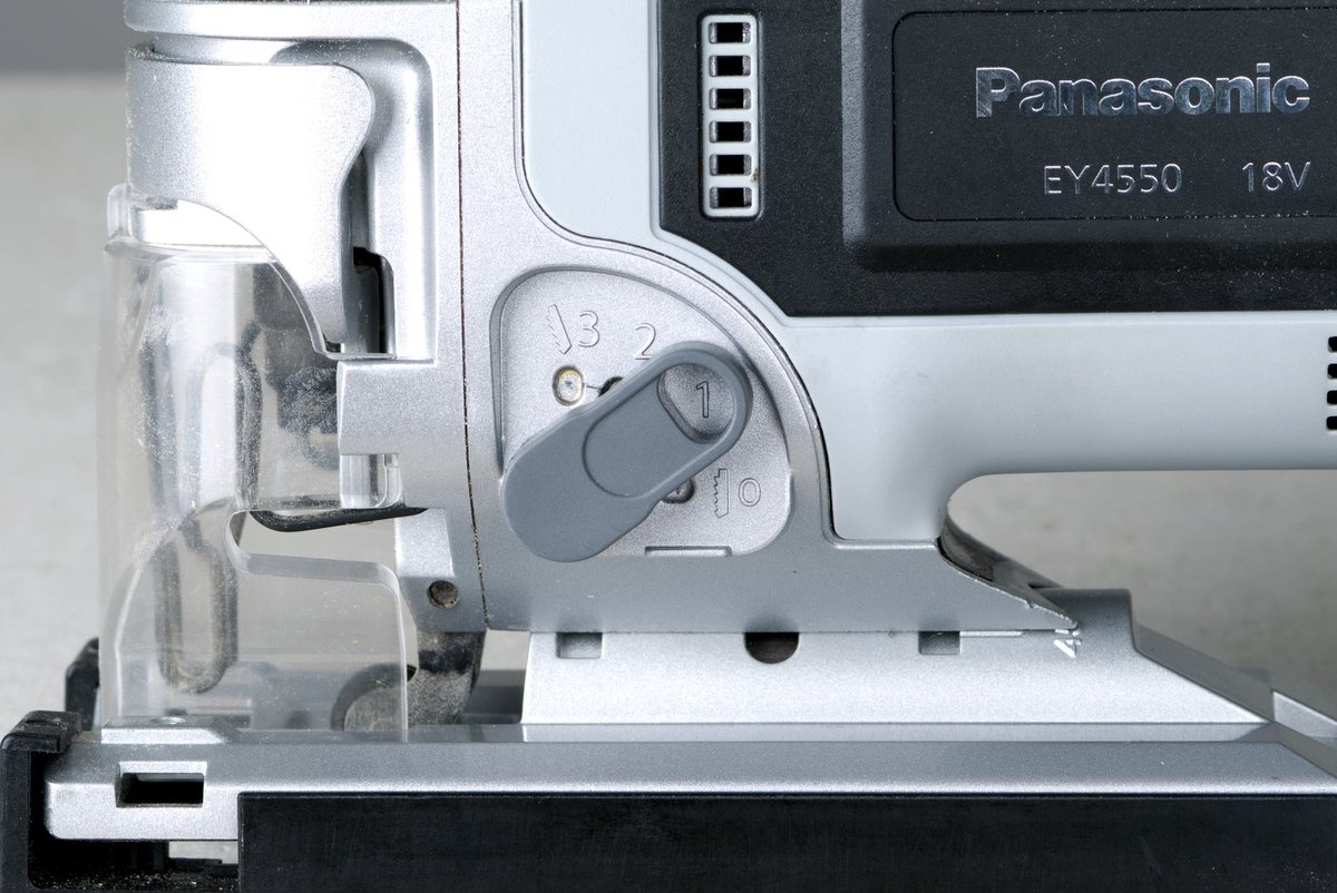 Panasonic EY4550XT 18V Accu Decoupeerzaag Losse Body