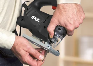 Skil 1061AA Pendeldecoupeerzaag 800W