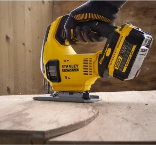 Stanley FATMAX V20 SFMCS600M2K Accu Decoupeerzaag 18V 4.0Ah