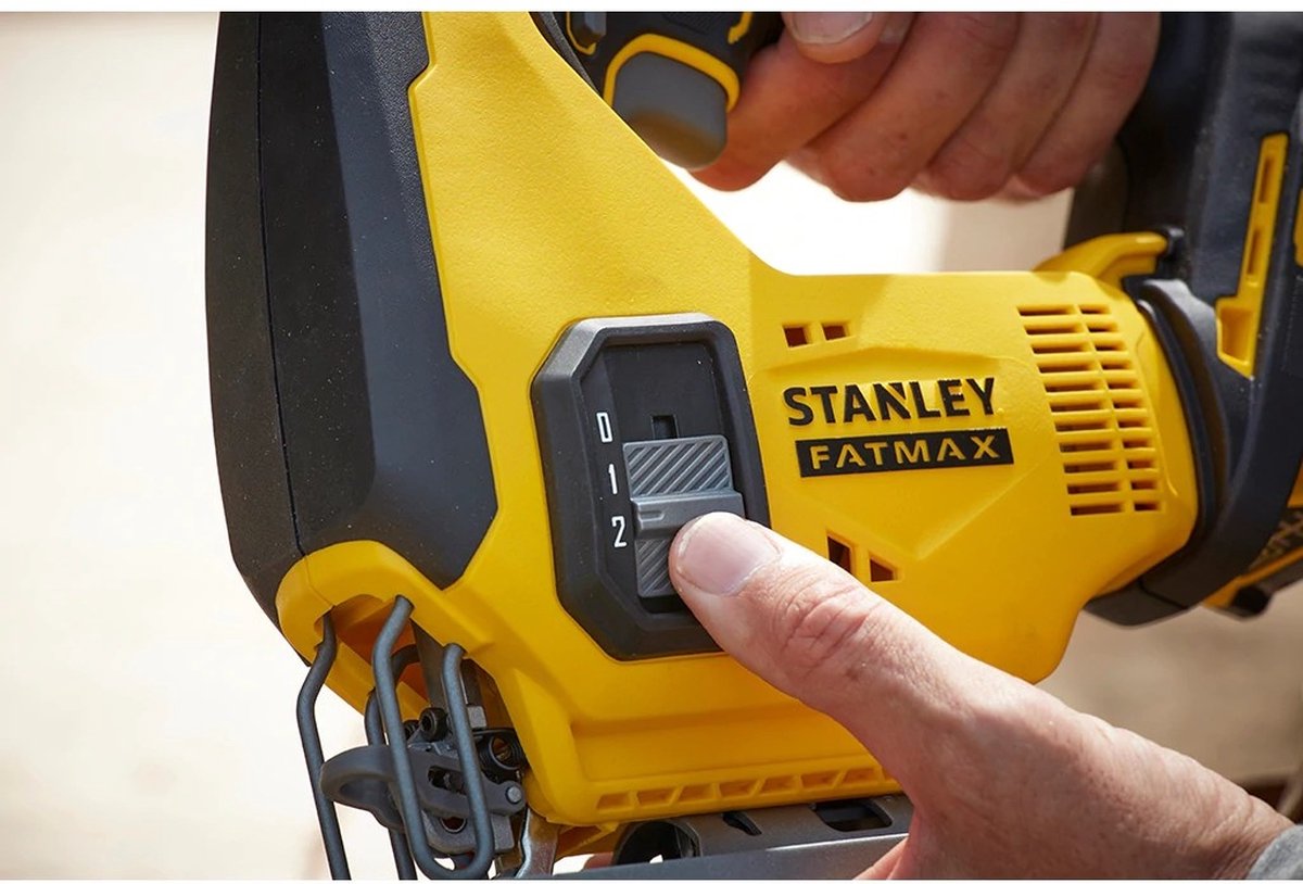 Stanley FATMAX V20 SFMCS600M2K Accu Decoupeerzaag 18V 4.0Ah