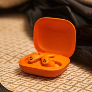 Powerbeats Fit – Draadloze oortjes voor fitness met stevige pasvorm – Sprankelend oranje