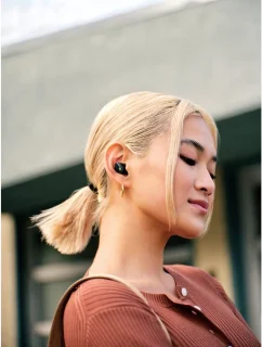 Beats Studio Buds + - True Wireless Noise Cancelling Earbuds - Black / Gold