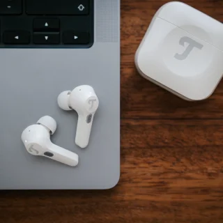 Teufel AIRY TWS PRO - True-Wireless in-ear Bluetooth-hoofdtelefoon met actieve ruisonderdrukking, transparantiemodus, draadloos opladen, IPX4 waterbestendig - Silver White