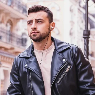 1More Triple Driver In-Ear Headphones Classic Gold