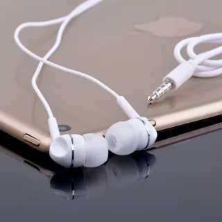 2x In Ear Bedrade Oordopjes Wit 3,5mm Jack